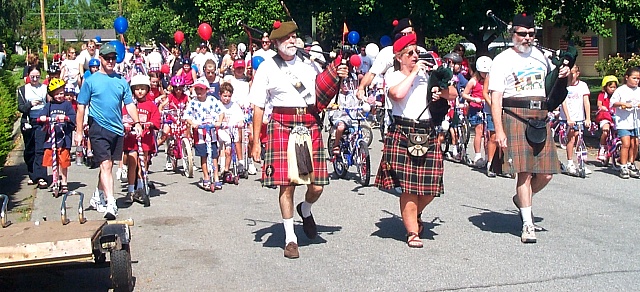 1005 parade: The front of the parade