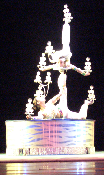 740 - acrobats: 